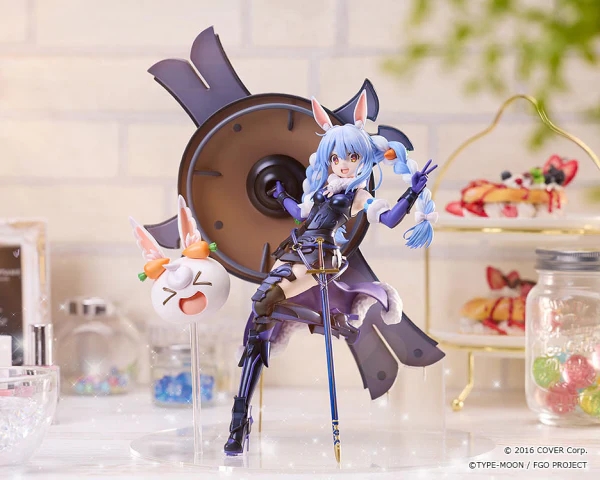 Usada Pekora × Mash Kyrielight 1/7 Collaboration Figure